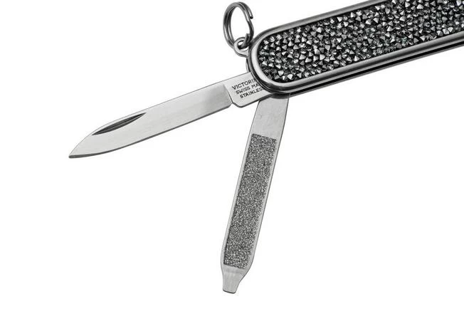 Victorinox Classic SD Brilliant, Crystal 0.6221.35 Swiss Pocket Knife - Image 3